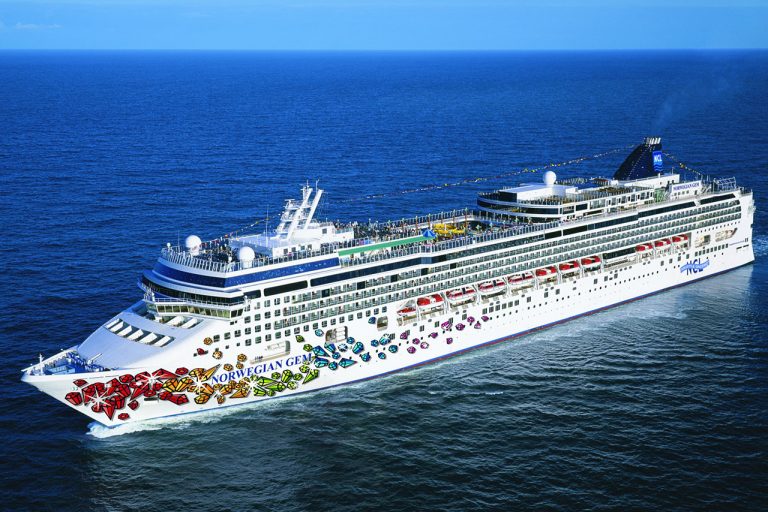 Norwegian Gem cruise ship