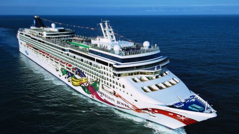 Norwegian Jewel vs Norwegian Bliss - Ship Comparison