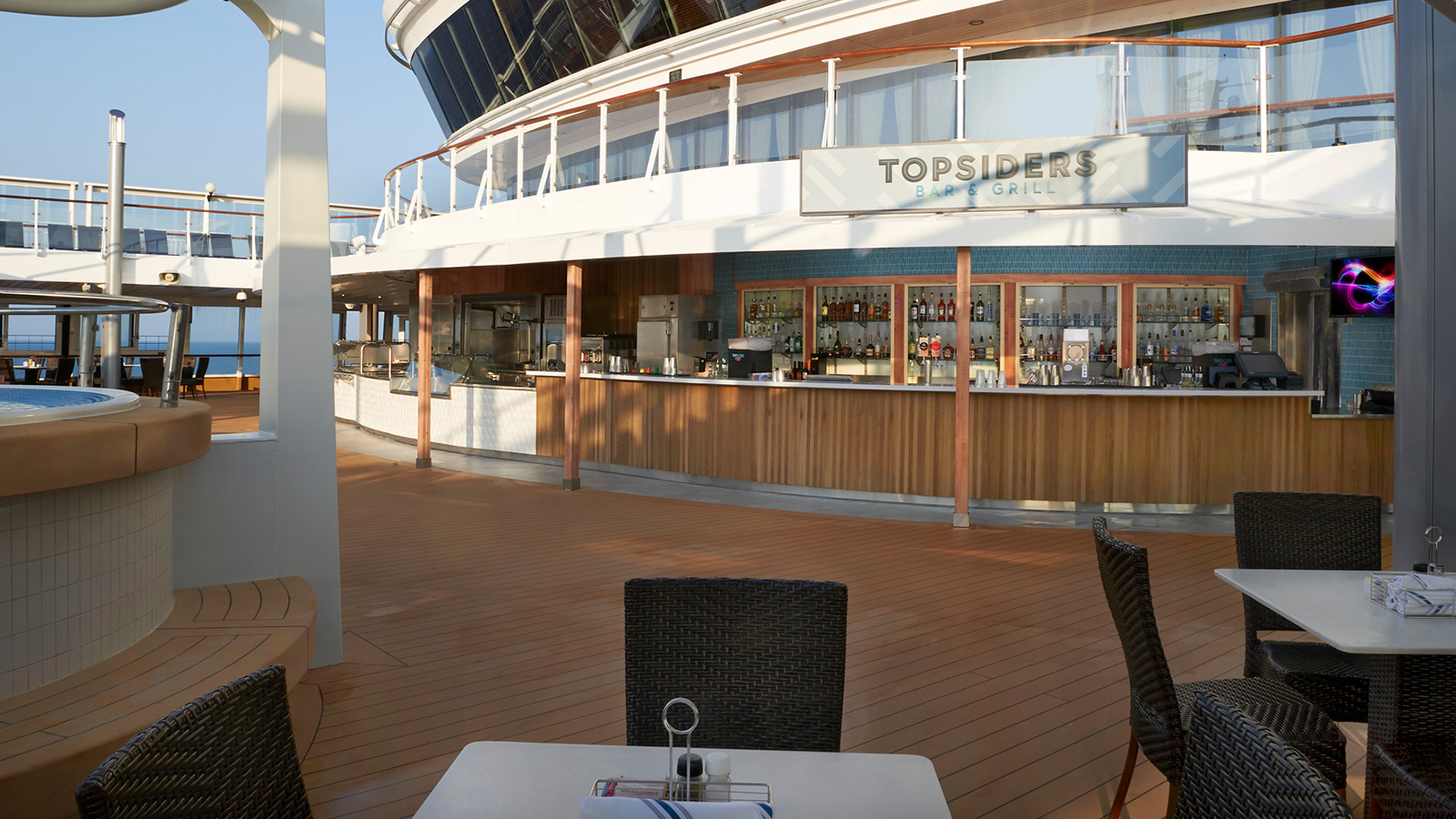 Topsiders Bar & Grill on the Norwegian Gem