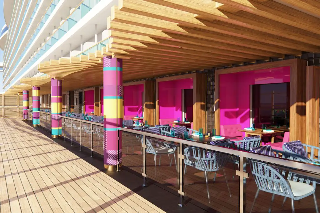 outdoor dining on a cruise ship for los lobos