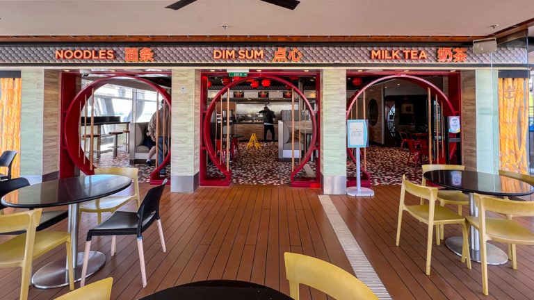 Royal Caribbean's Splashaway Cafe