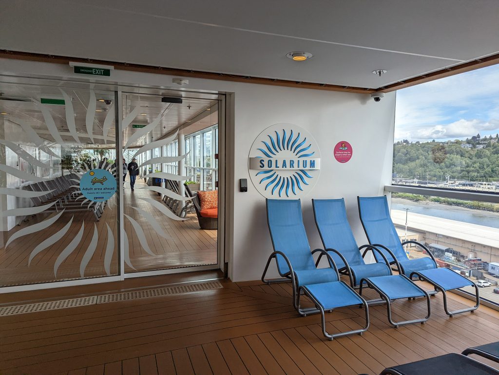 ovation of the seas solarium entrance