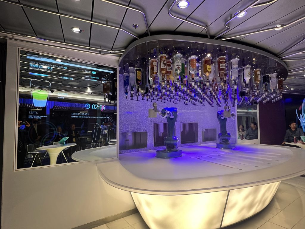 bionic bar on ovation of the seas