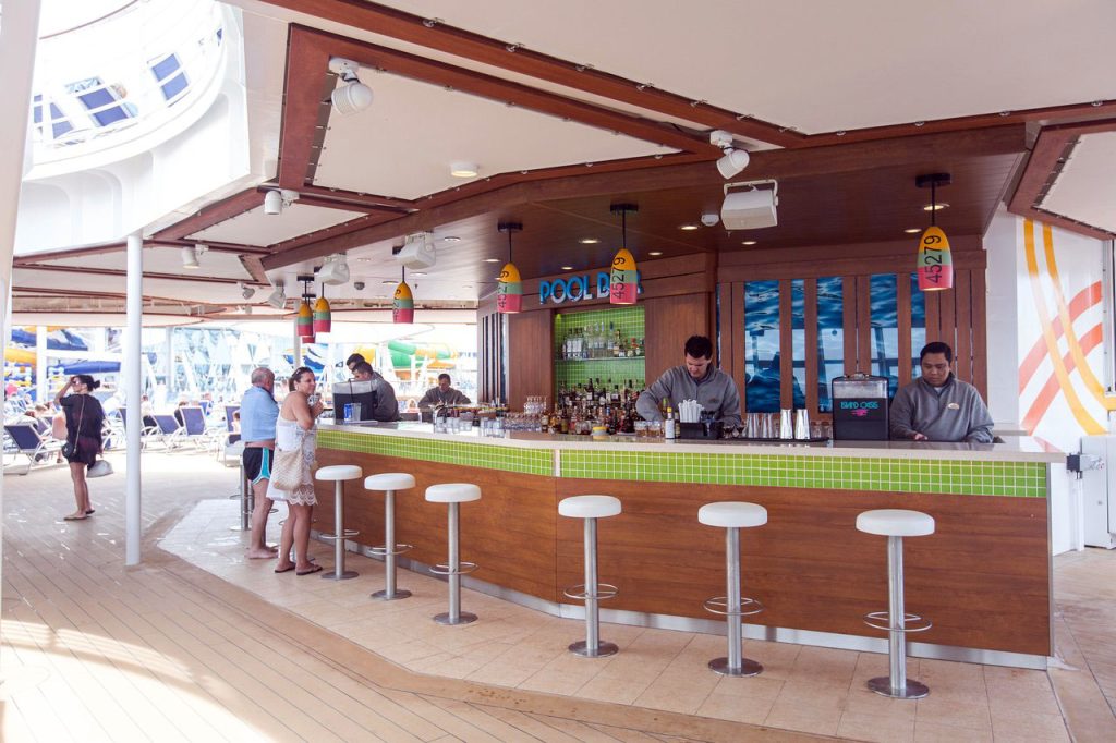 pool bar on Harmony of the Seas