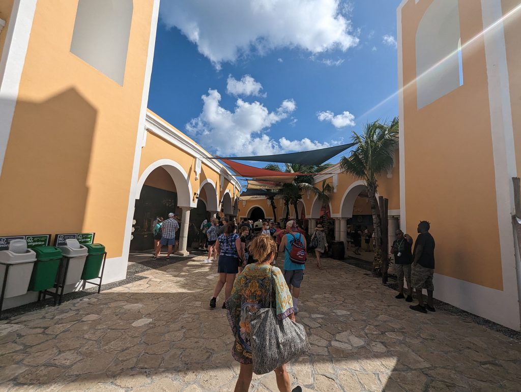 costa maya shopping path