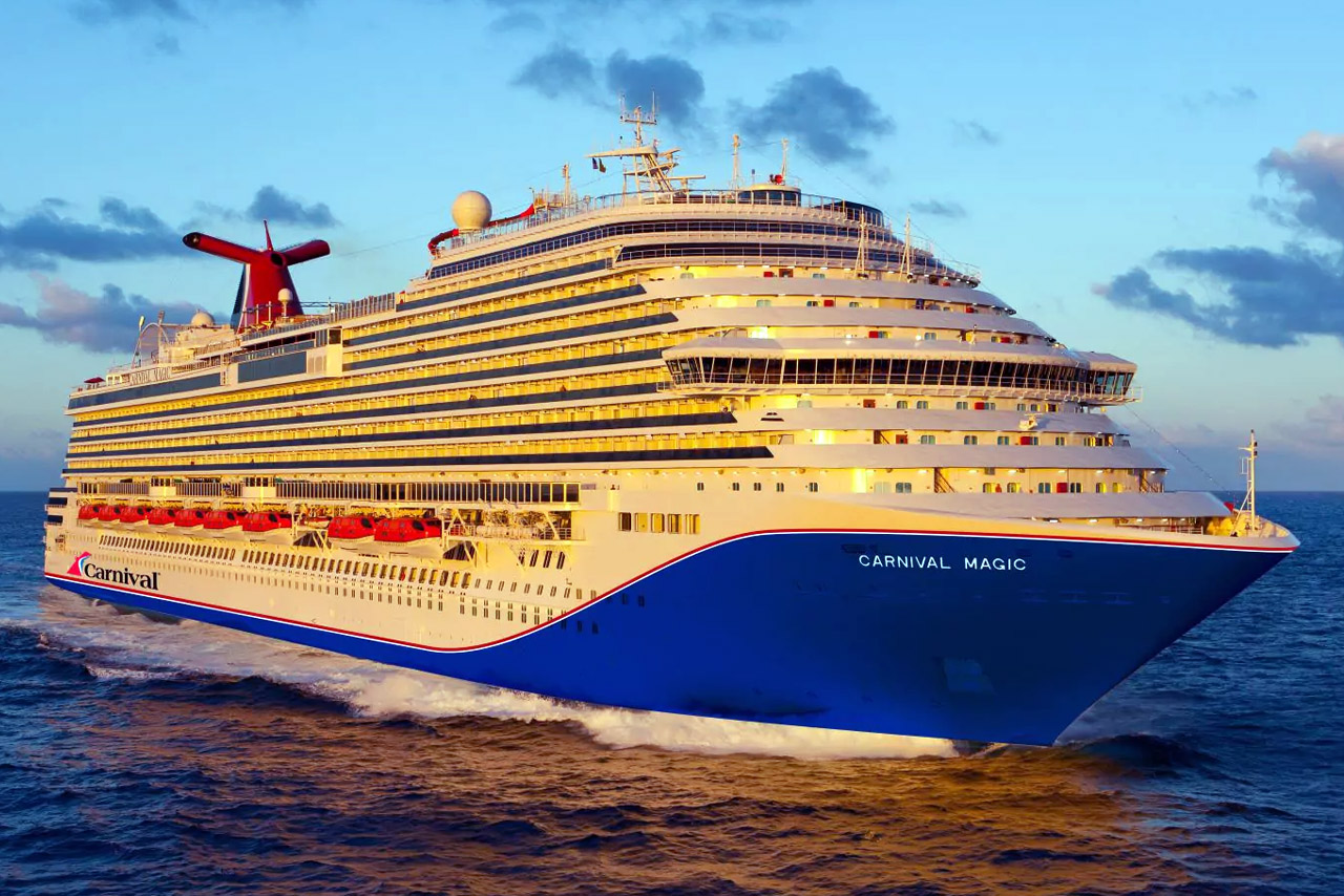 Carnival Magic vs Carnival Horizon - Ship Comparison