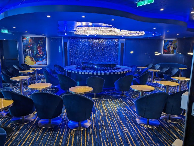 Carnivals Piano Bar 88