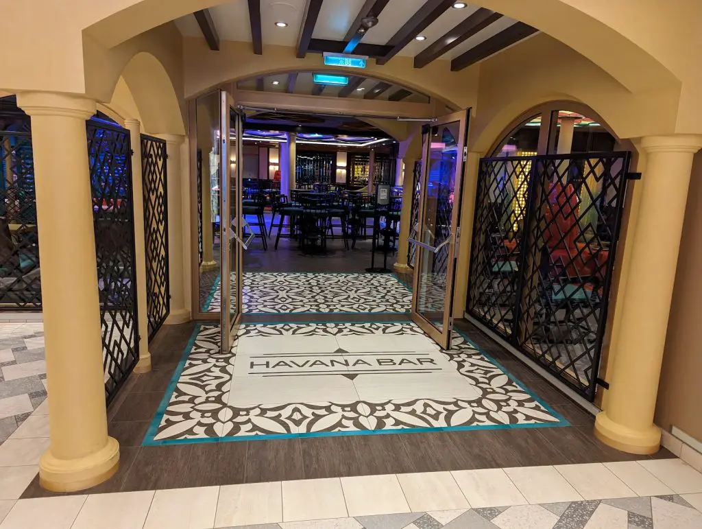 havana bar entrance