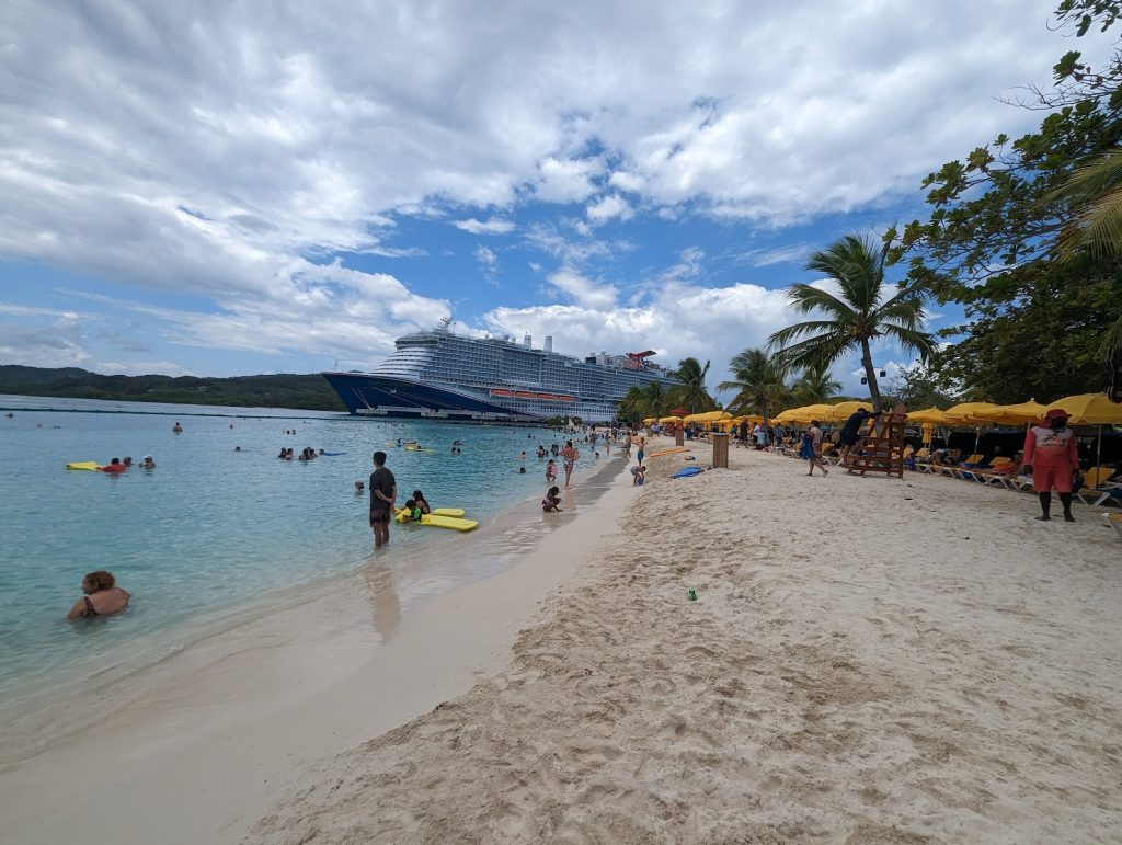 mahogany bay beach