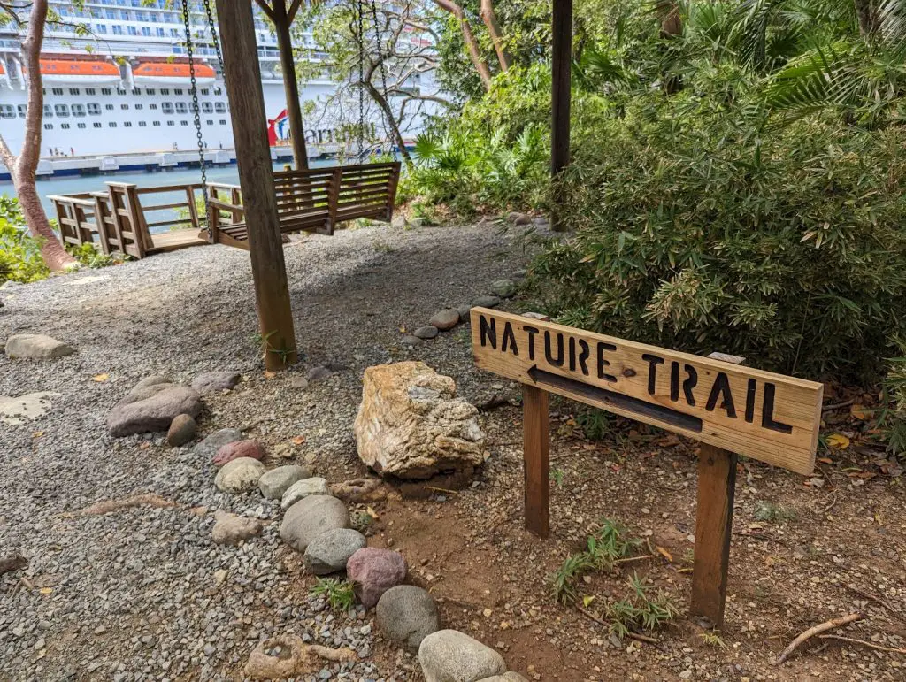 nature trail at mahogany beach