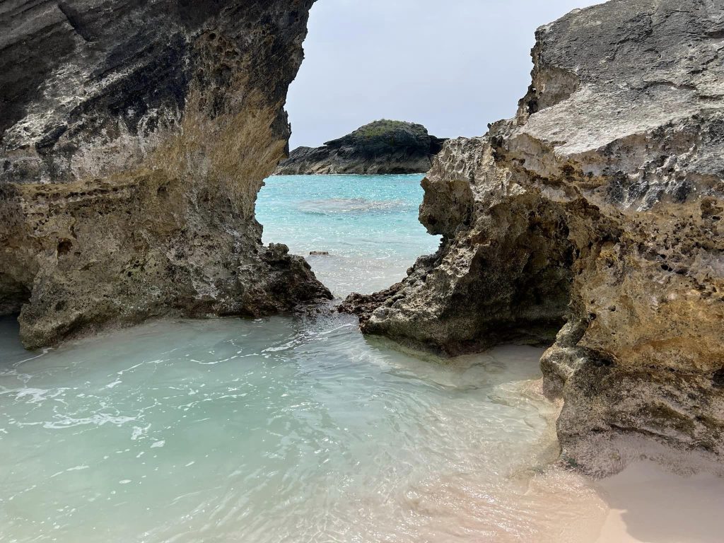 bermuda horseshoe bay cove