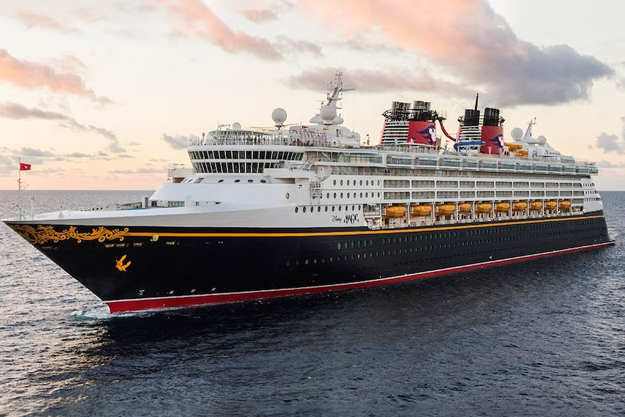 Disney Magic cruise ship