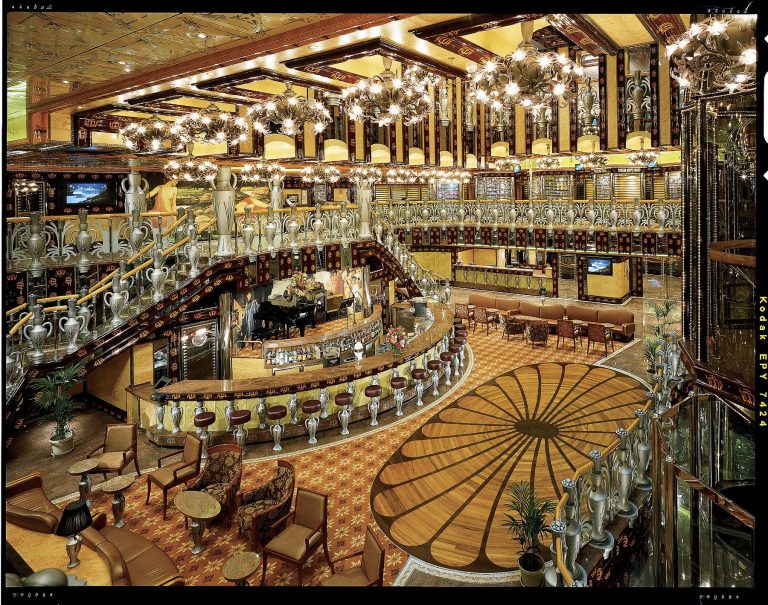 Carnivals Atrium Bar