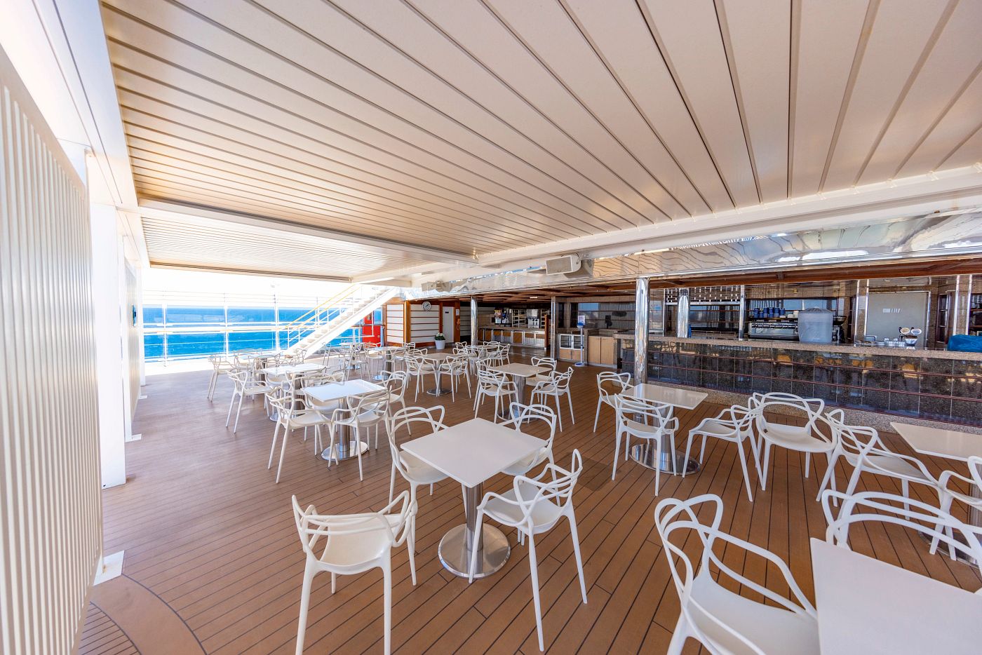 Carnival's Serenity Pool Bar