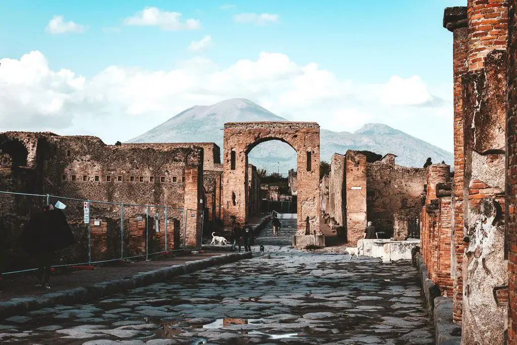 streets on pompeii
