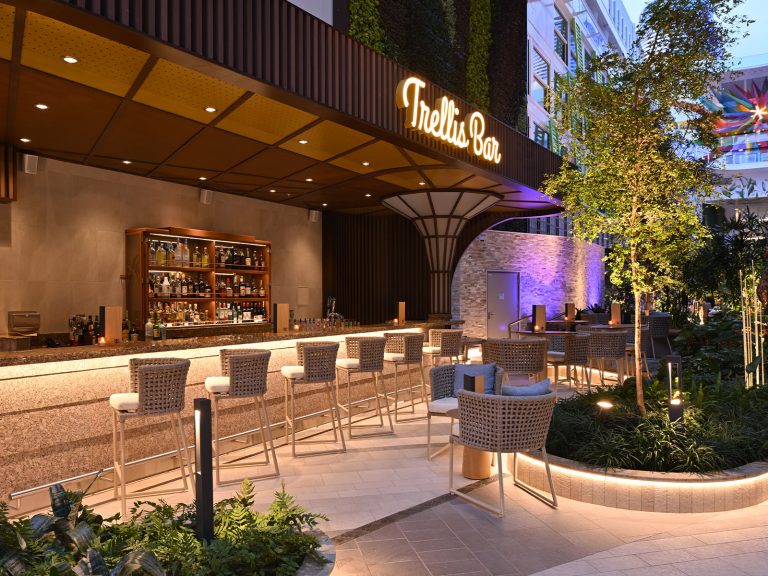 Royal Caribbeans Trellis Bar