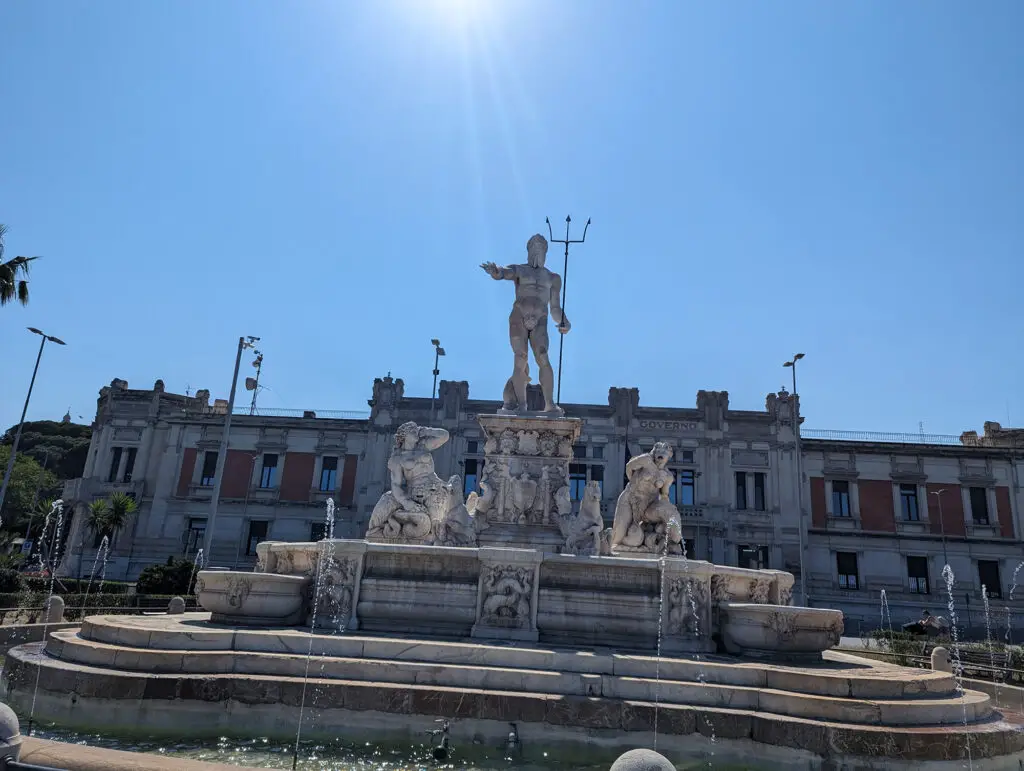 neptune fountain in Messina