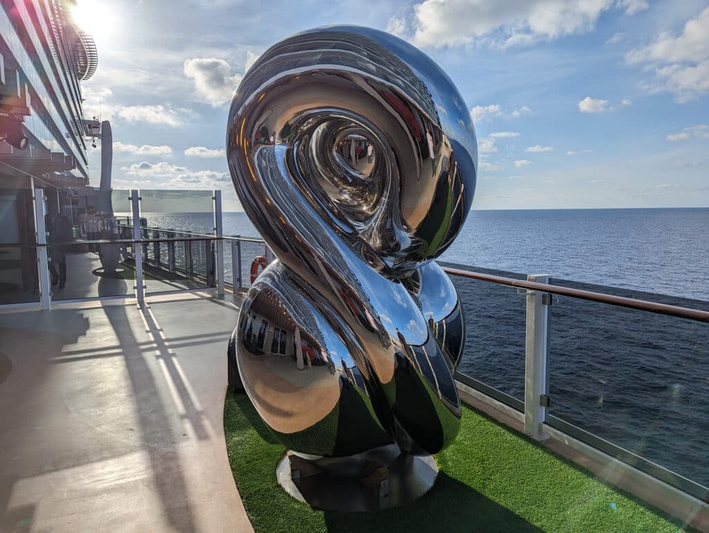 norwegian viva sculpture sun