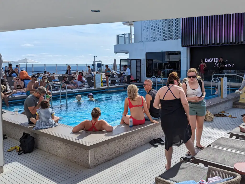 norwegian viva main pool on sea day