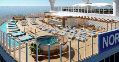 norwegian encore spice h2o deck