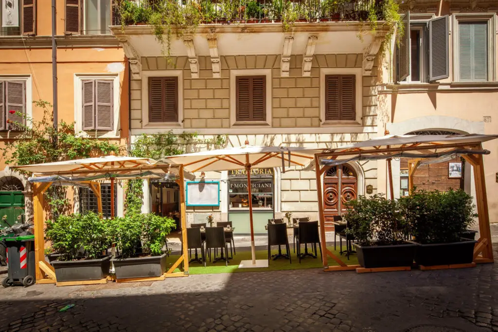 rome i monticiani restaurant outside