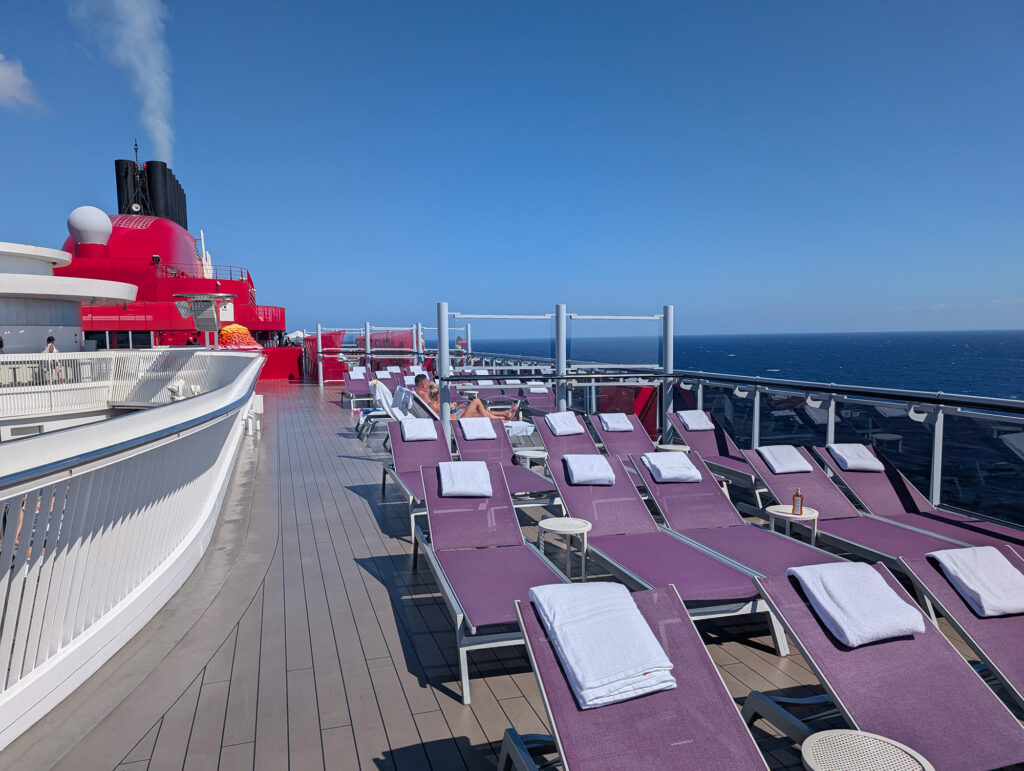 sun deck on valiant lady