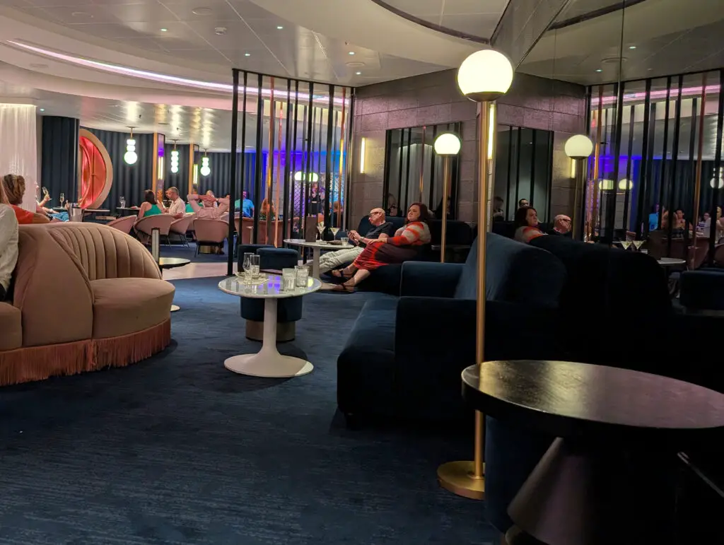 sip lounge seating