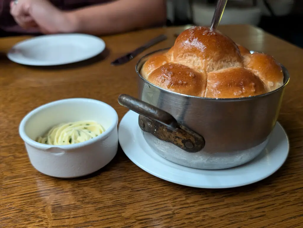 garlic pull-apart bread at the wake