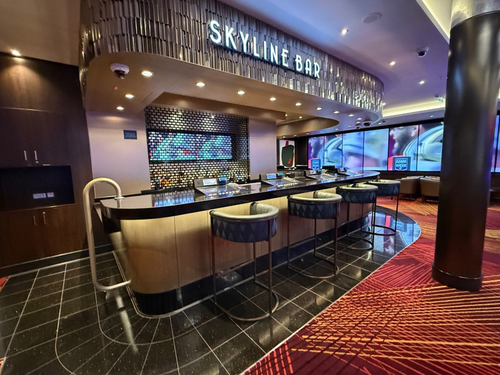 Skyline Bar on the Norwegian Encore