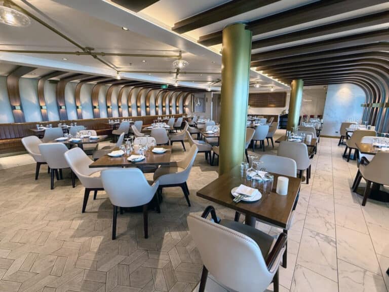 Onda by Scarpetta on the Norwegian Spirit