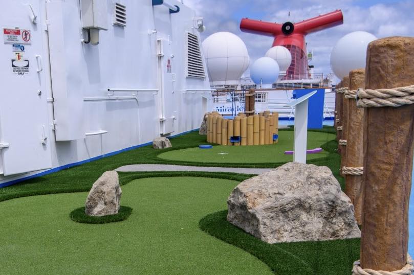 carnival miracle mini golf