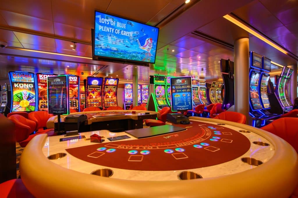 casino on carnival miracle