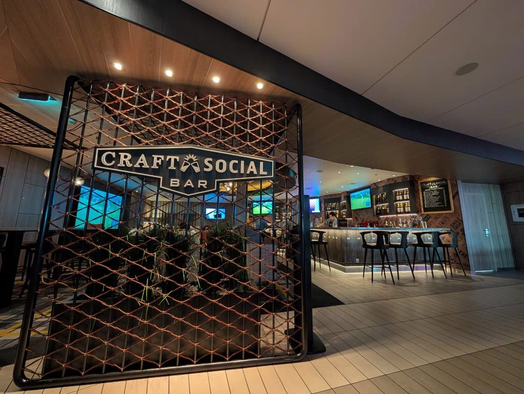 craft social bar on celebrity apex