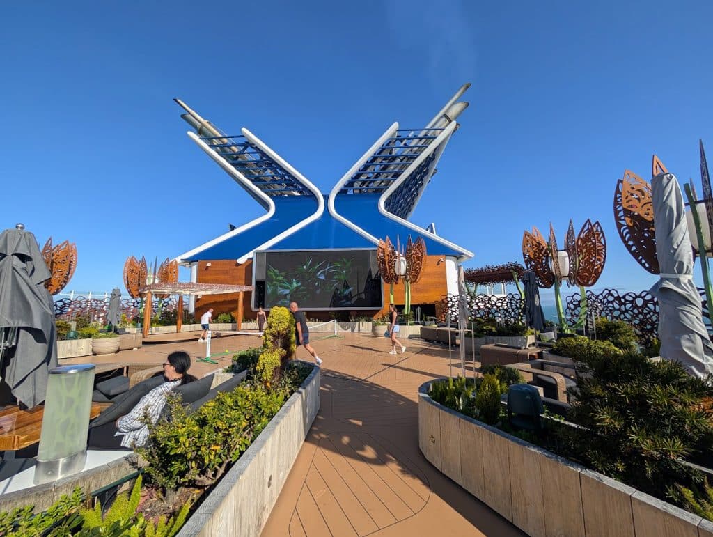celebrity apex rooftop garden pickleball