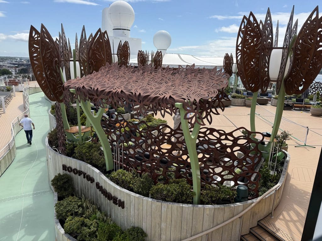 celebrity apex jogging track in rooftop garden