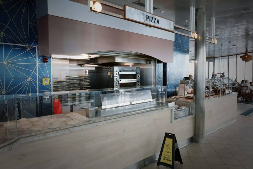 celebrity apex pizza station