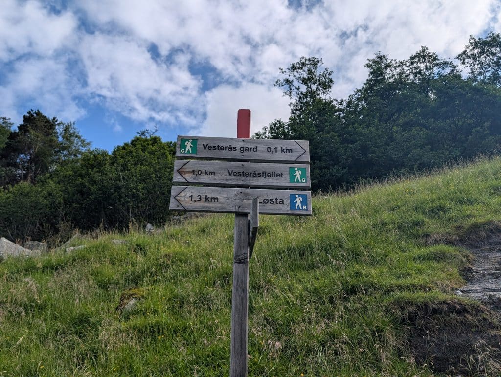 trail sign