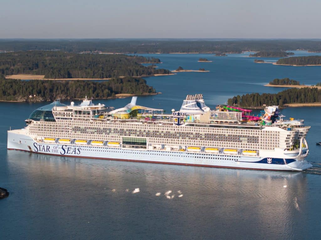 star of the seas sail out