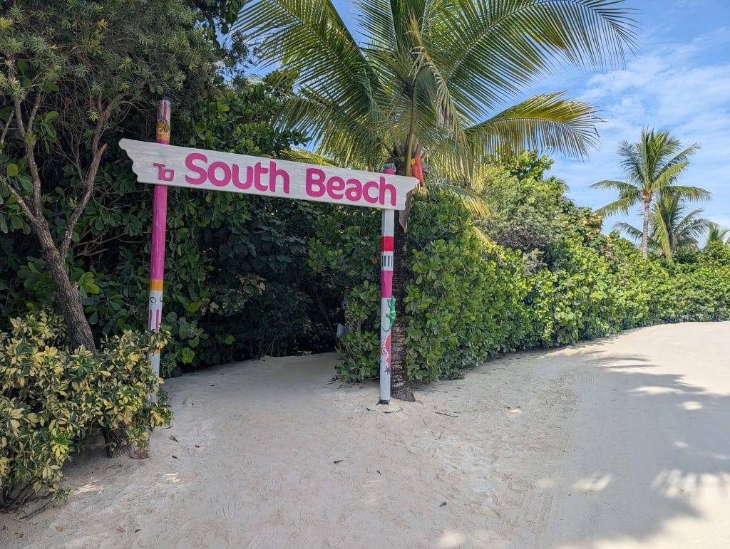 south beach entrance on perfect day