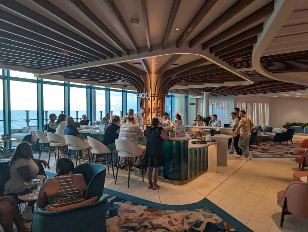 1400 Lobby Bar on Star of the Seas
