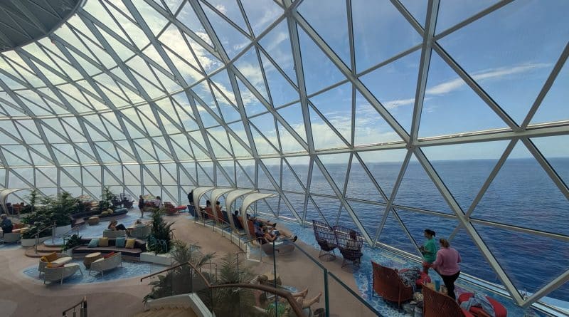 the overlook on star of the seas