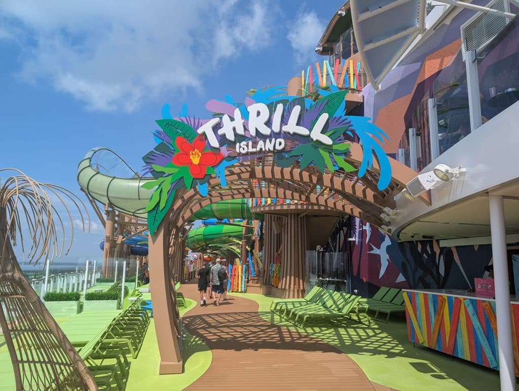 thrill island entrance on star of the seas