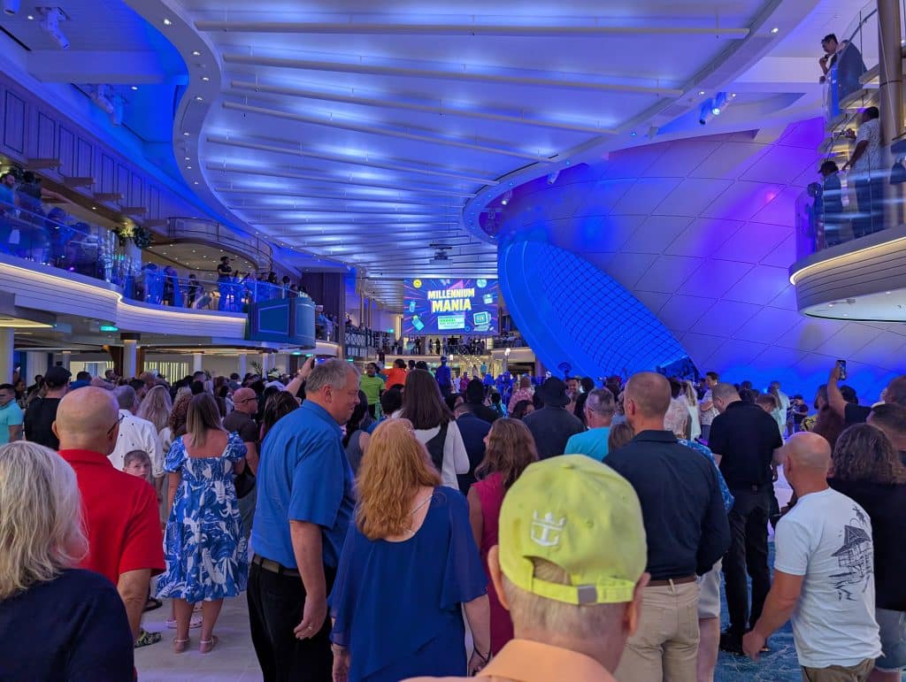 Y2K party on star of the seas