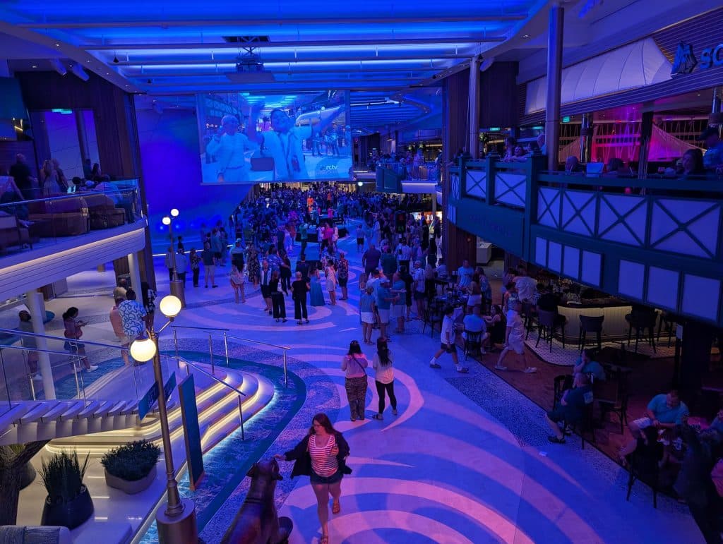 star of the seas y2k promenade party