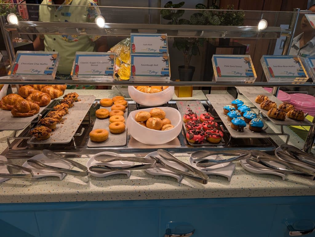 donuts in surfside eatery