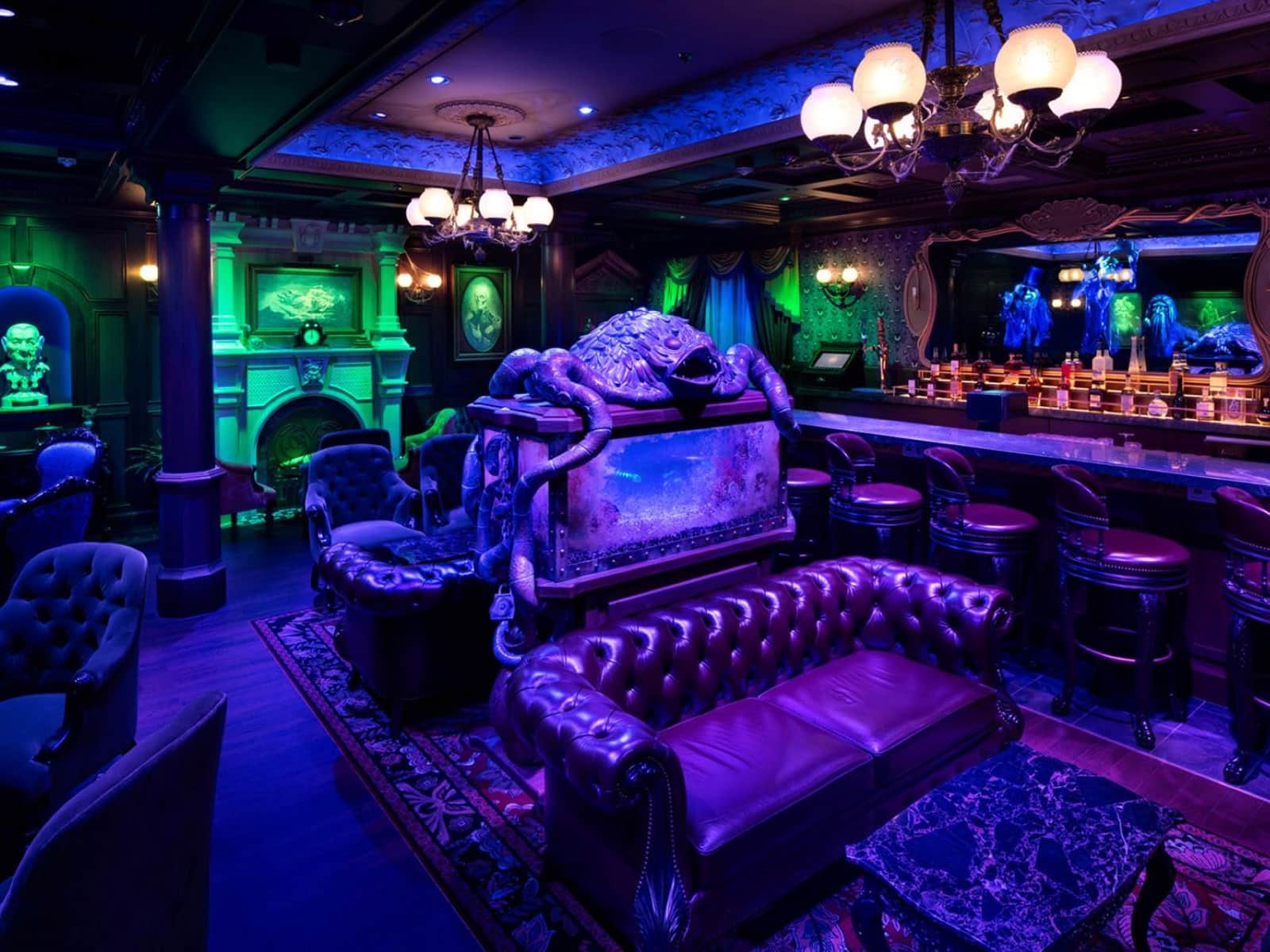 Disney's The Haunted Mansion Parlor