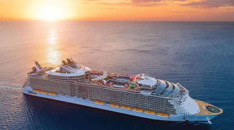 oasis of the seas at sunset