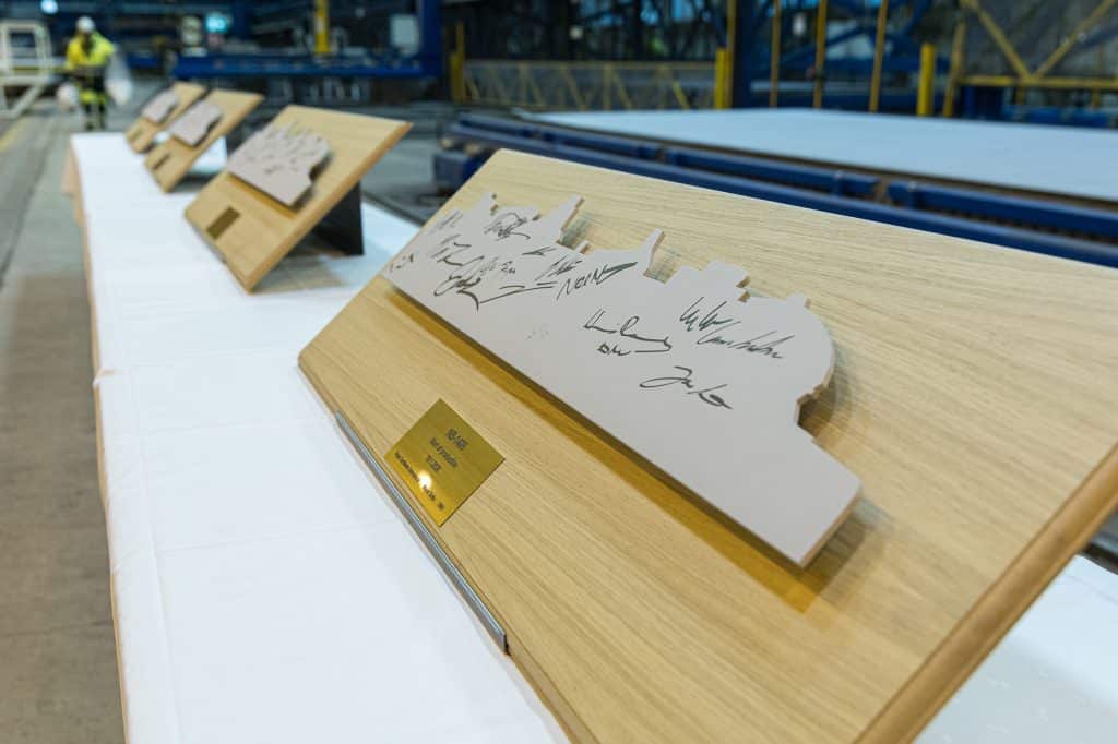 signed icon class ships