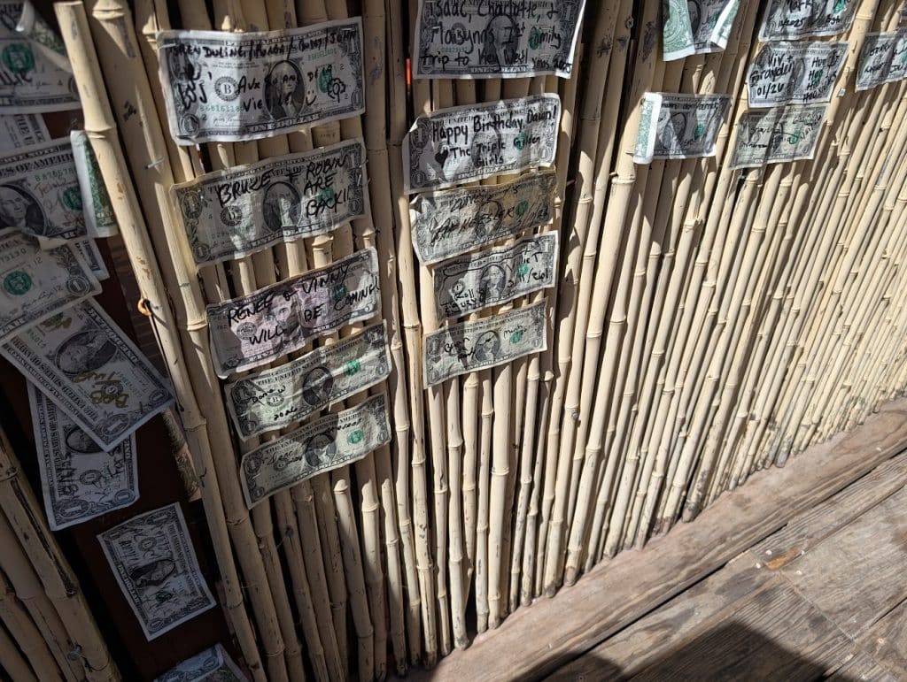 willy t's dollar bills