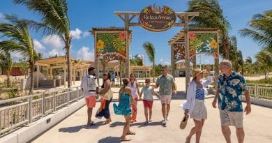 relaxaway at half moon cay welcome plaza
